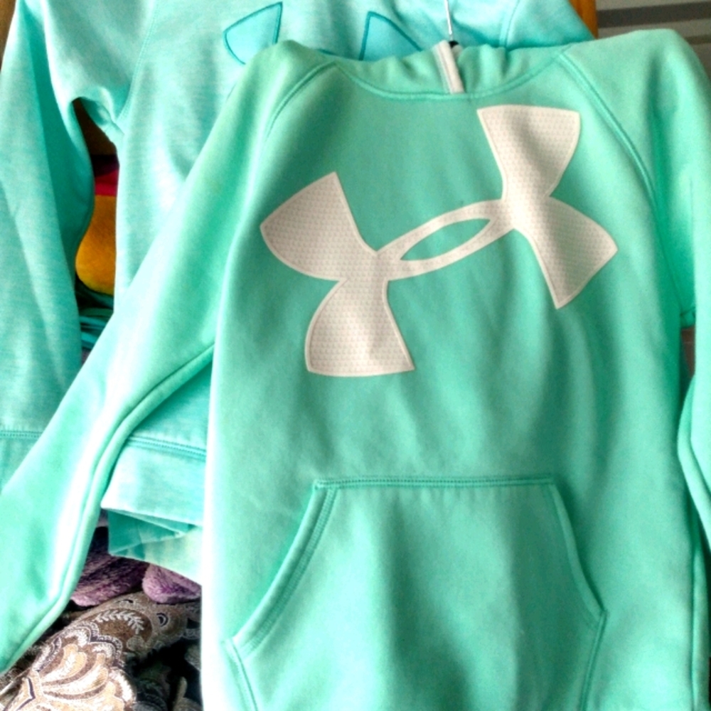 Under armor pullovers